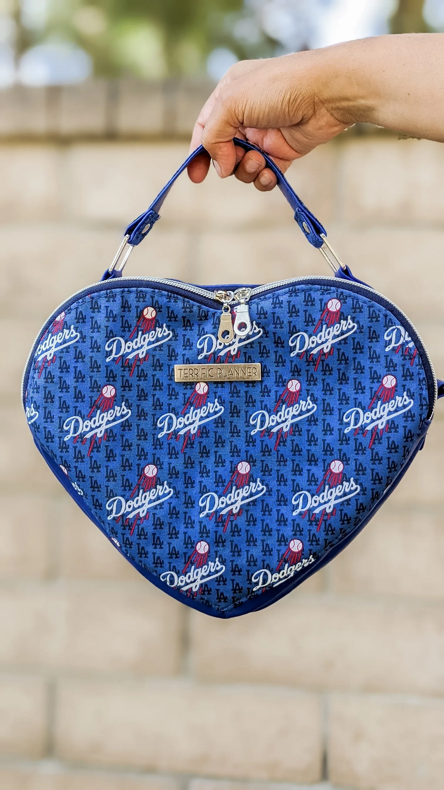 Dodgers 'I Love LA' Mini Heart Bag