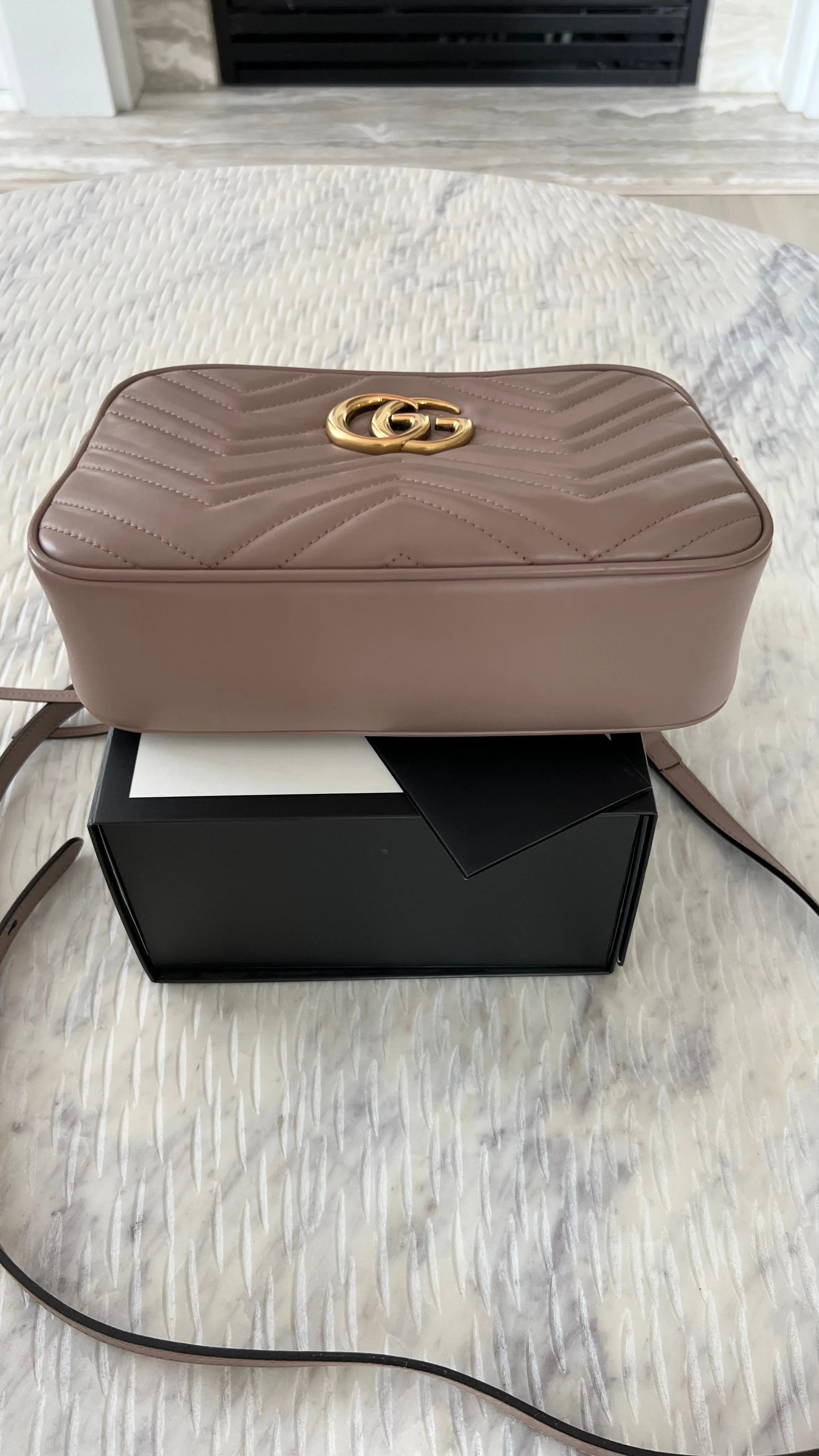 GUCCI GG MARMONT SMALL SHOULDER BAG