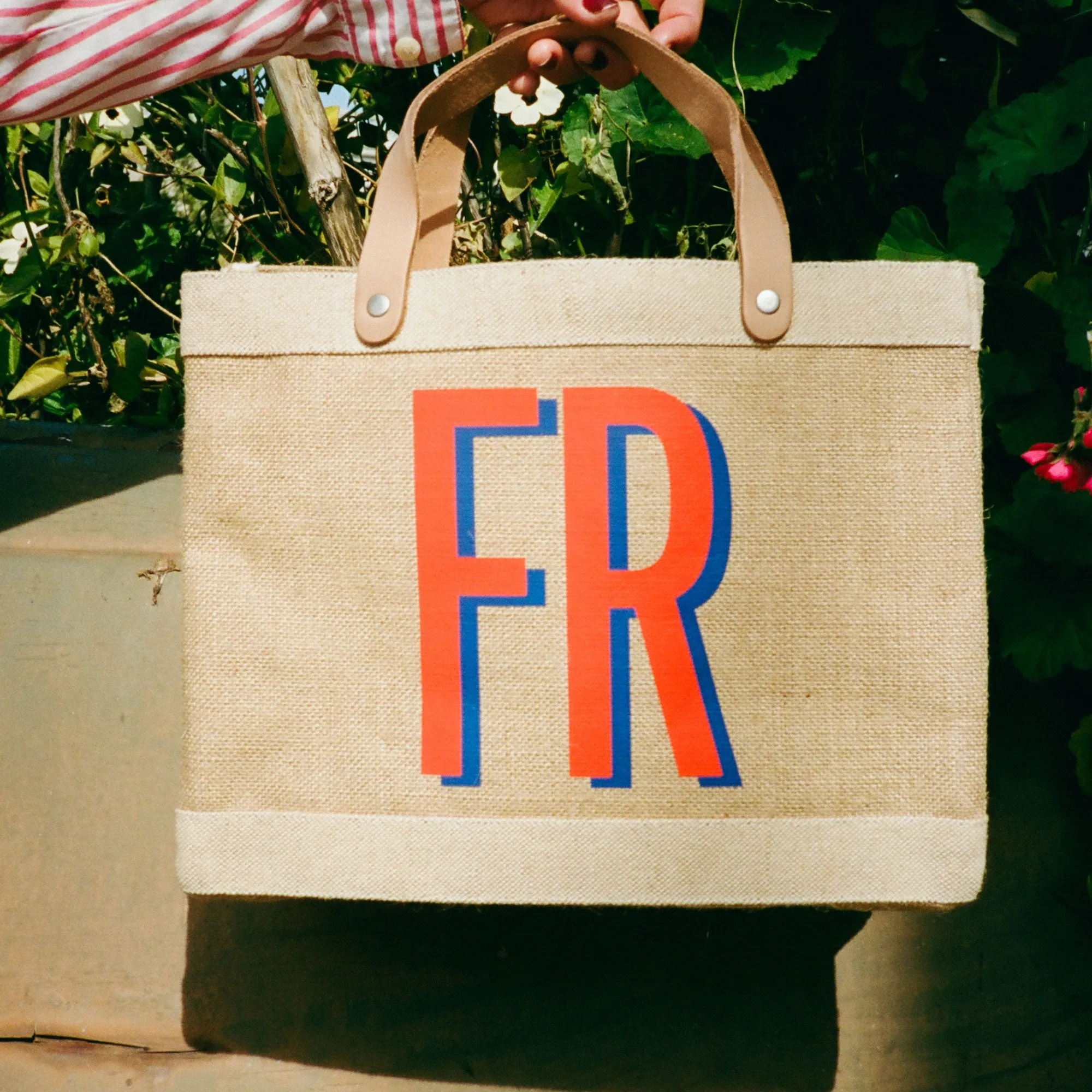 Petite Market Bag in Natural with Large Monogram