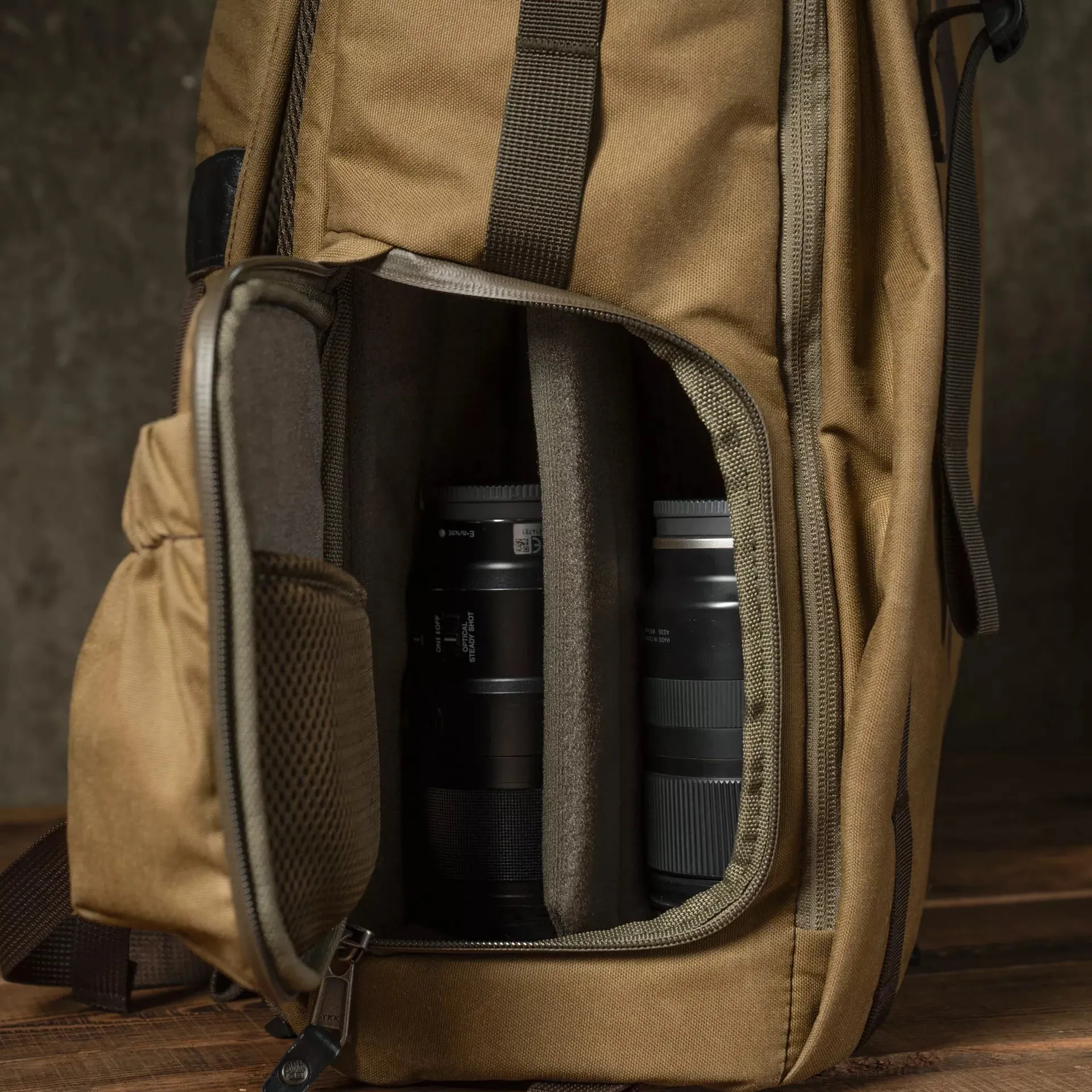 "New Pilot" Travel Camera Backpack 18L